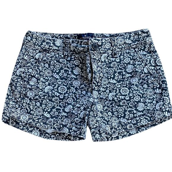 NWOT American Eagle Low Rise Stretch Midi Short Black & White Floral Size 2 - Picture 1 of 7